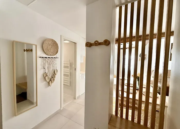Center Near Notre Dame 2 Bedrooms With Balcony *