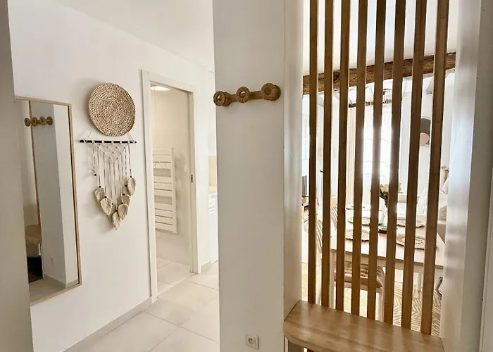 Center Near Notre Dame 2 Bedrooms With Balcony 公寓 *